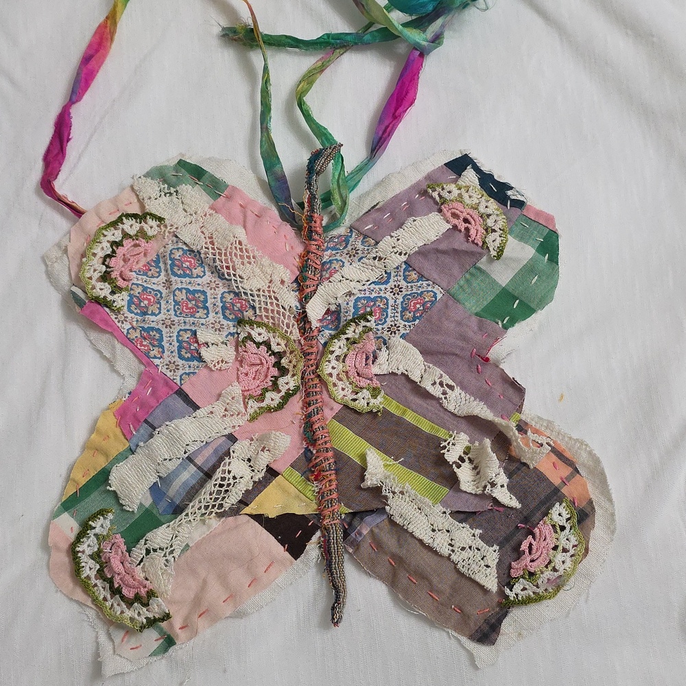 SOLD!!!JABOT🩷OOAK 🩷 MOSSIE ANNA ARTISAN DESIGN IN PROGRESS** REVERSABLE!!